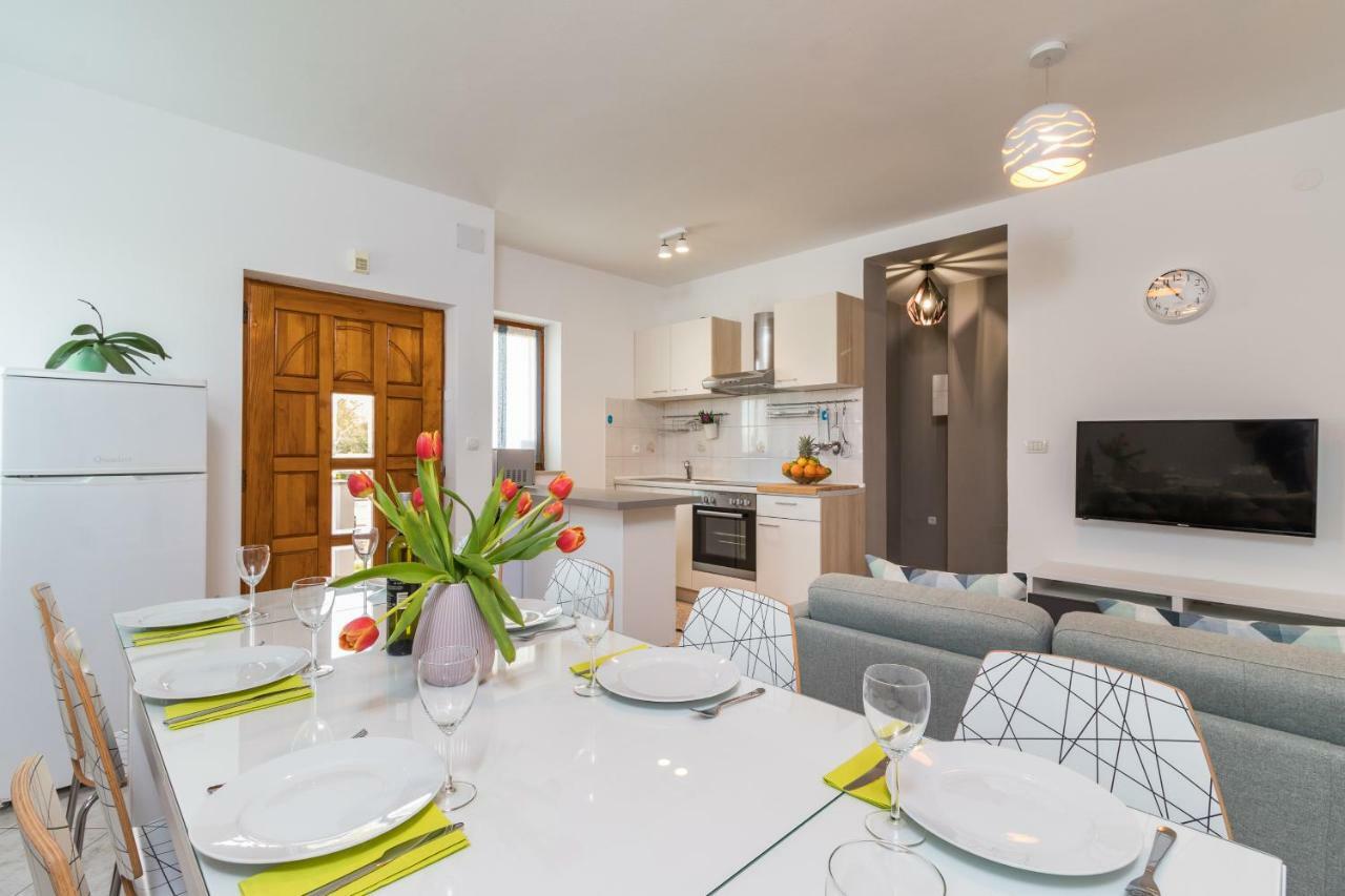 Apartment Anton, Fažana Kültér fotó